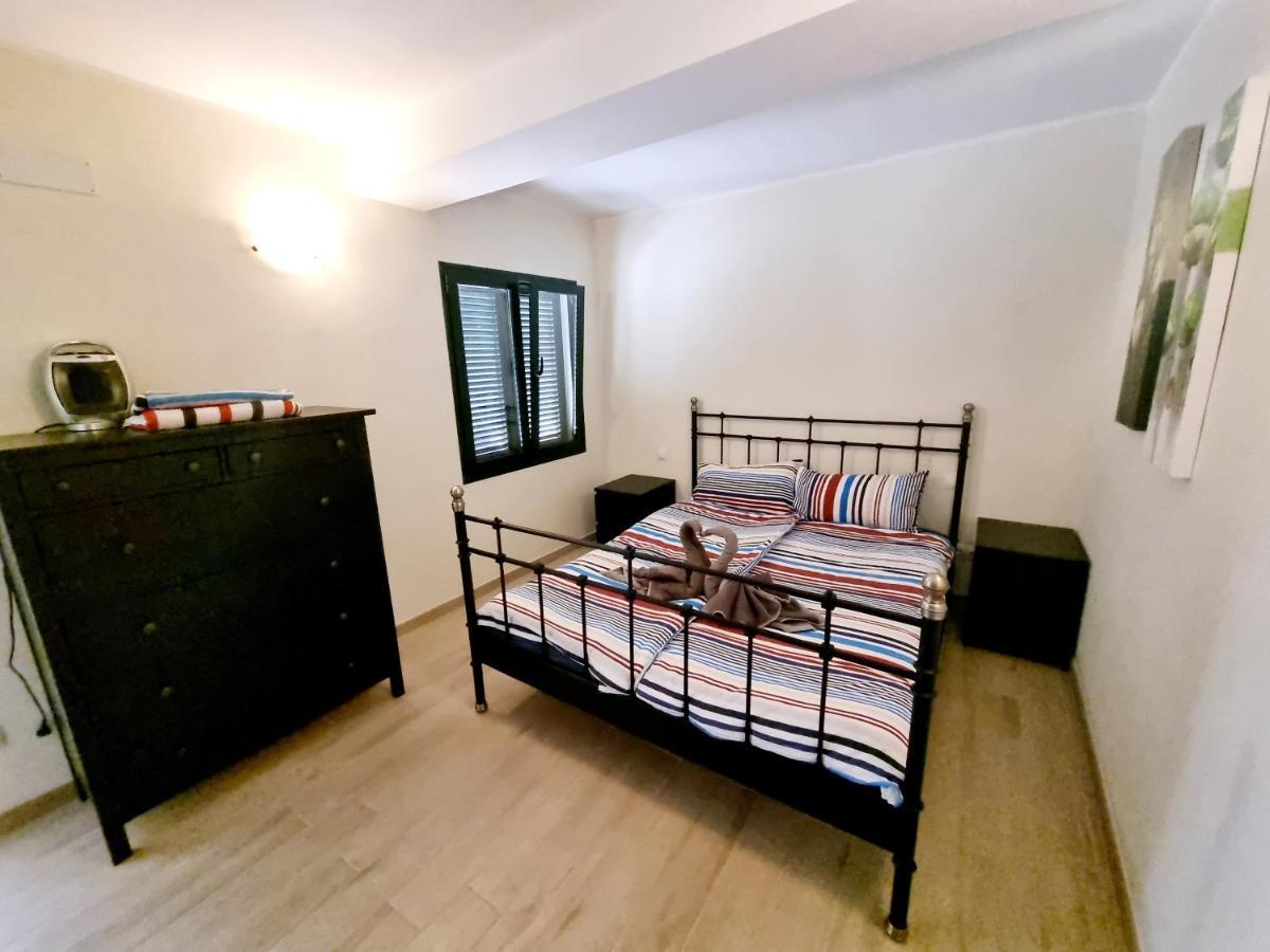 Casa Aguamarin Playa Roca Appartement Costa Teguise Buitenkant foto